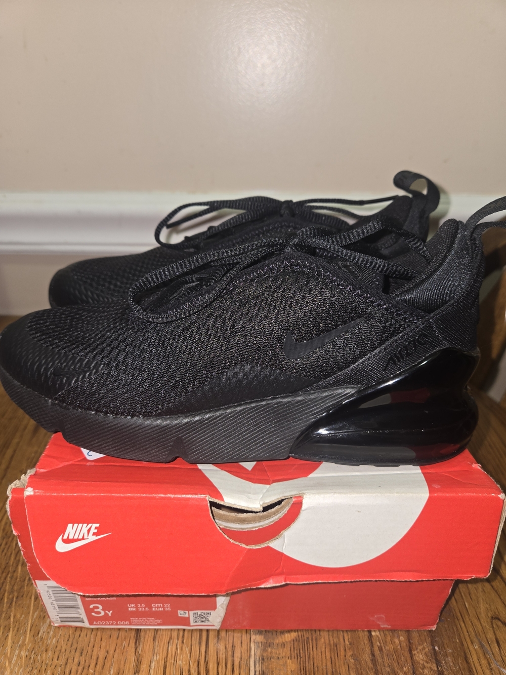Nike Youth Black Air Max 270 Sneaker